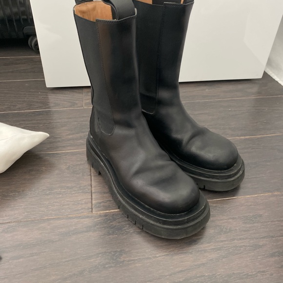 BOTTEGA VENETA black Lug boots - Picture 12 of 12